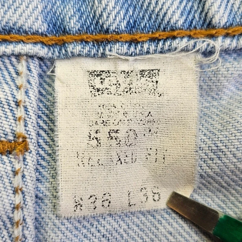 Levi Strauss 550 Relaxed Fit Light Wash Denim Jeans Mens Size 36x36 Made‎ in USA